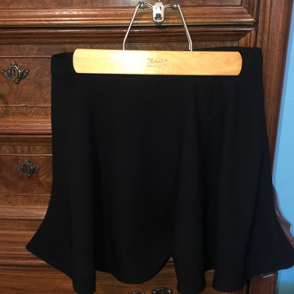 Forever 21 Gemini skirt - Picture 1 of 3